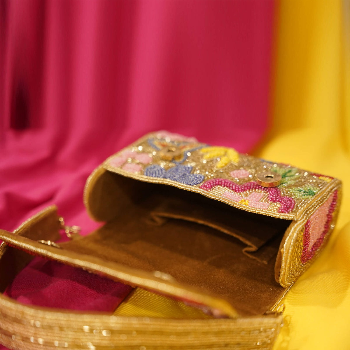Noor – Golden Beaded Bag