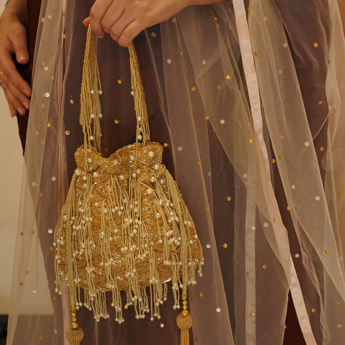 Gulnaar - Golden Potli