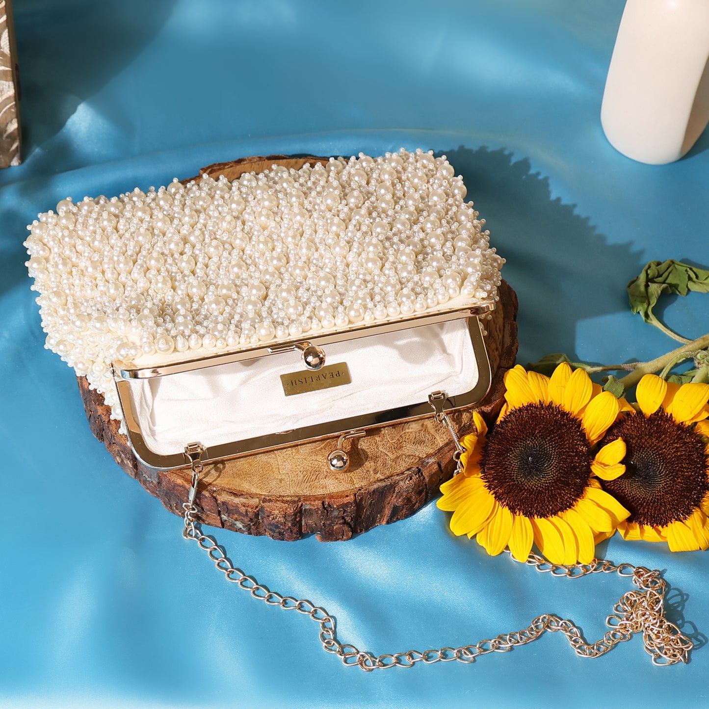 Pearl Muse Clutch